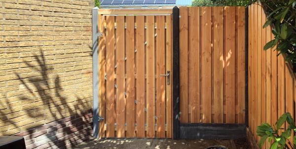 Houten tuinpoort 